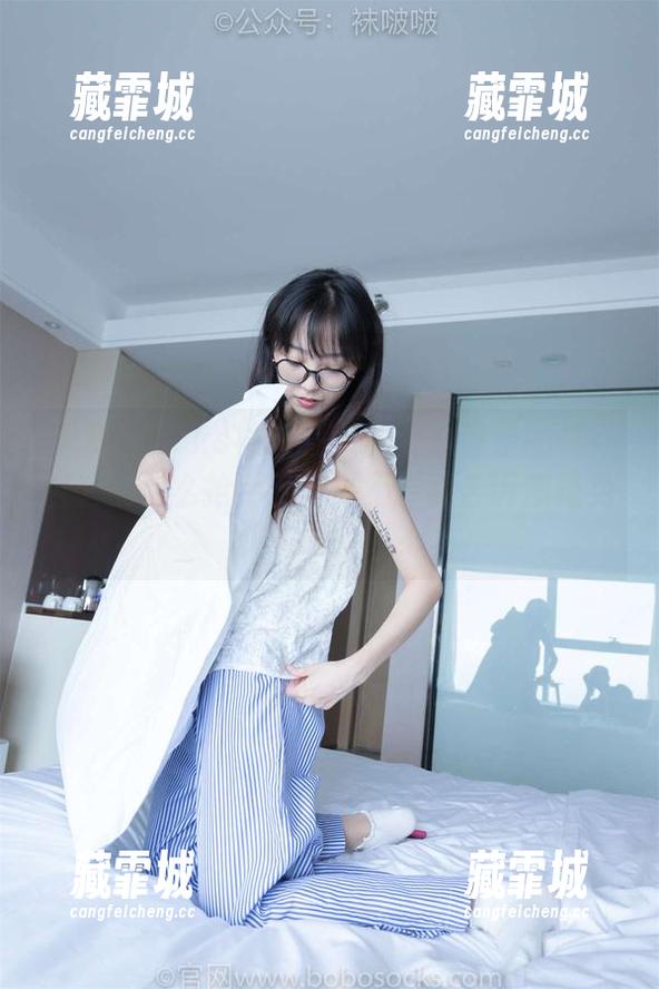 BoBoSocks袜啵啵-稚予 BoBoSocks袜啵啵 - 为什么稚予的帆布鞋套图这么抢手?是要不要我告诉你是免费的理由吗?