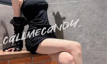 微密圈 – 给你的文件夹增加点儿色彩，Callmecandy性感长腿套图任你下载！