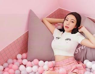Feilin嗲囡囡 – 夏天必备，K8傲娇萌萌Vivian的短裤奇遇记！看原图和照片，你想要的全都有！