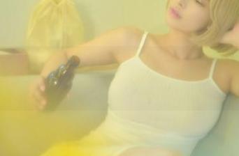 Hyoyeon(김효연)学妹的这款cos套图，好奇更多幕后故事，谁来泼我一盆冷水？