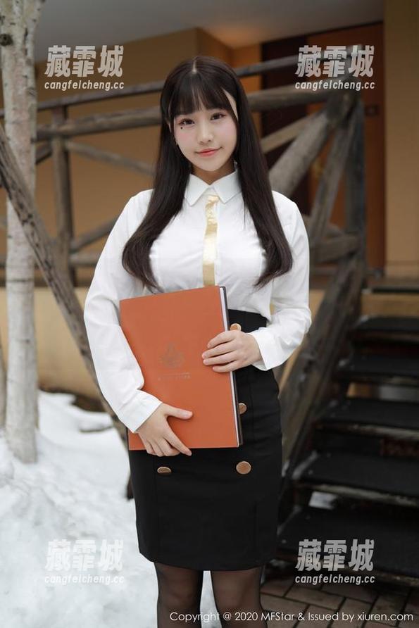 MFStar模范学院-李雅柔182CM MFStar模范学院 - 户外李雅柔182CM:无圣光的原生态,图包里的小细节值得发现。
