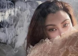 微密圈 – HD写真提醒你：这蕾丝碎花三点式偏偏是MIYA的神器，诱惑进行时！