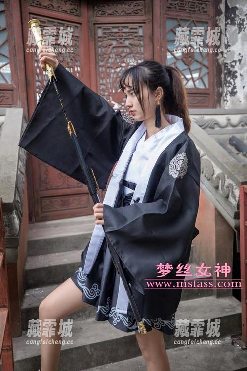 MSLASS梦丝女神-张灵儿 MSLASS梦丝女神 - 不得不说,张灵儿的新吊带写真,真有种低调又撩人的气质,让人想要一直探究下去。