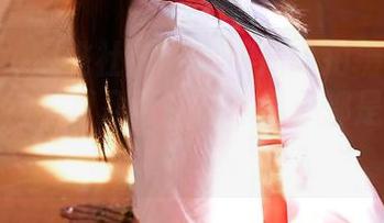 MiiTao蜜桃社 – 伊素妍户外拍摄：一套图不够？下载几百张让你每天都是个户外爱好者。