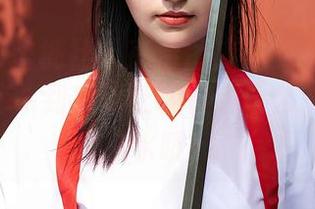MiiTao蜜桃社 – 高清图库里的小魔女lily，死库水到底能让你看到什么？小心流口水哦！