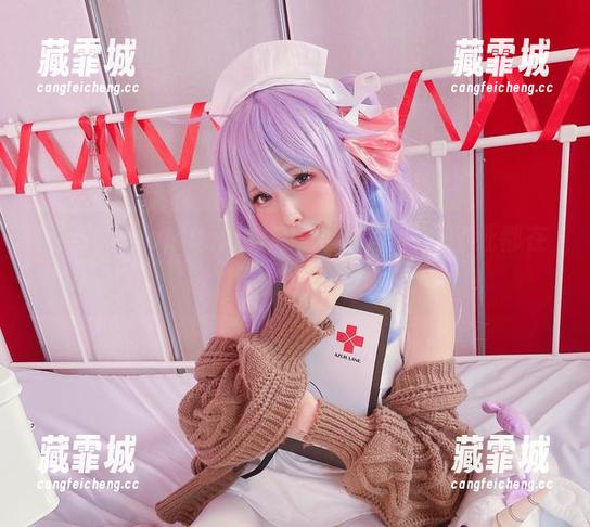 SayoMomo 看看SayoMomo的高跟鞋,美图和壁纸都在擦肩而过。