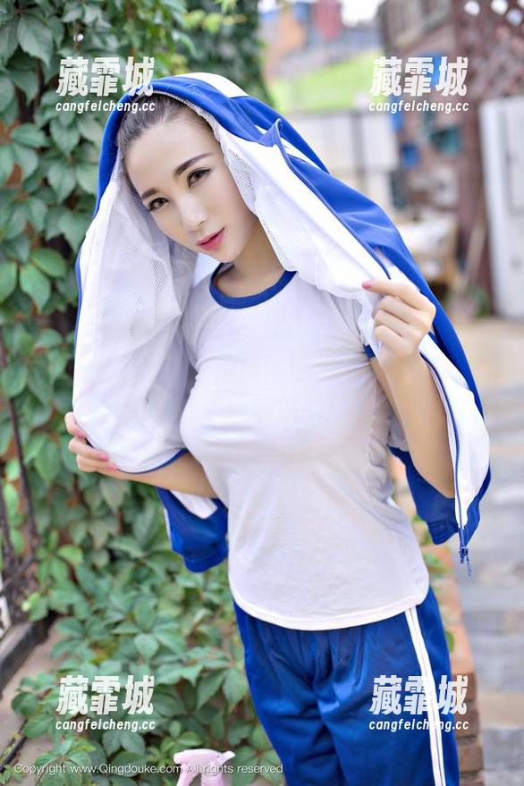 TGOD推女神-宋梓诺Bee TGOD推女神 - 宋梓诺Bee的户外写真集:自然也是个很难搞的拍摄场地呀