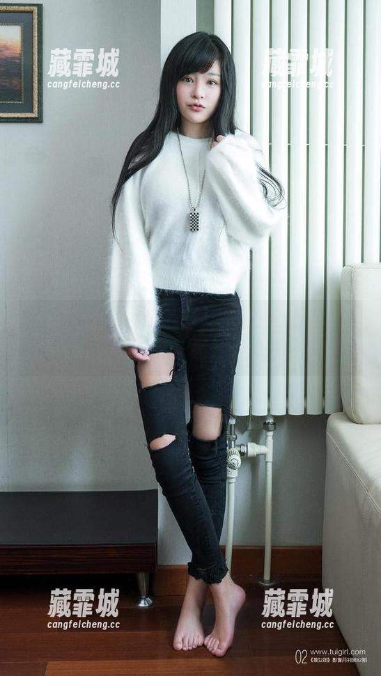TuiGirl推女郎-王馨瑶 TuiGirl推女郎 - 王馨瑶的一张长腿照,无圣光大走特走,图片瞬间抓眼球!