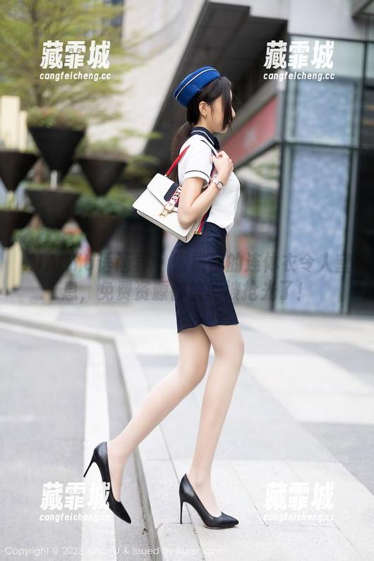 XIAOYU语画界-蜜桃酱 XIAOYU语画界 - 蜜桃酱的连体衣令人窒息,免费资源都快要被抢光了!