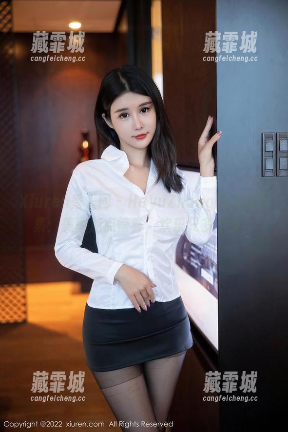 Xiuren秀人网-HeyuZhang Xiuren秀人网 - HeyuZhang的内衣合集:美图加点惊喜,欢乐只多不少!