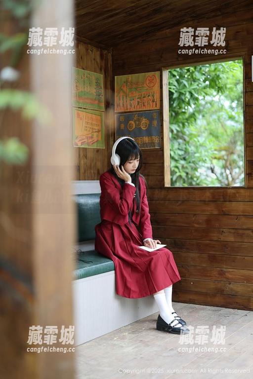 Xiuren秀人网-Yuki鱼儿 Xiuren秀人网 - 谁说制服只能乏味?Yuki鱼儿的高清写真打破常规,下载不亏!