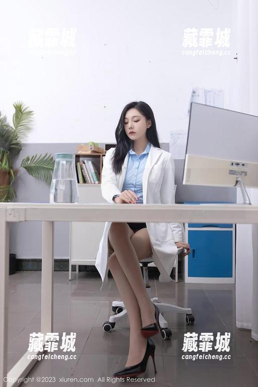 Xiuren秀人网-何梦兮Stacy Xiuren秀人网 - 在线等,何梦兮Stacy红裙的模特儿表情,我能评比成几个星?