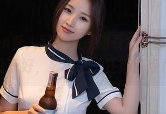 Xiuren秀人网 – 从原图看余虞酱，黑白没玩好，要我说，还得加点色