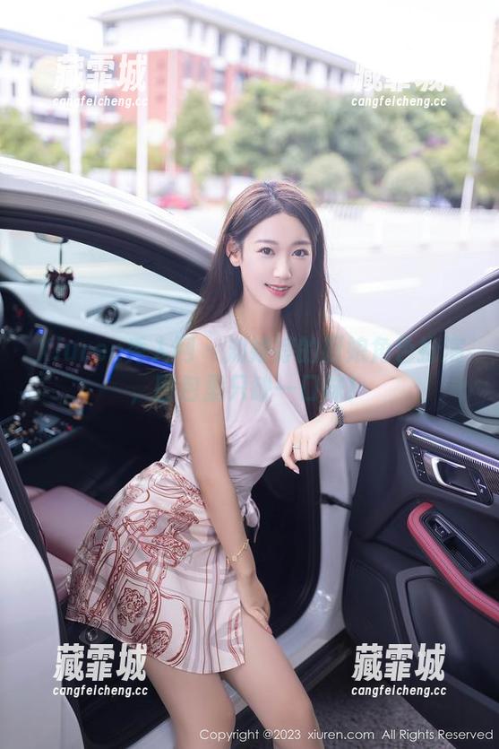 Xiuren秀人网-刘婷婷 Xiuren秀人网 - 刘婷婷的厨娘角色扮演,图包里只缺一口味!