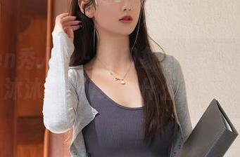 Xiuren秀人网 – 你印象中牛仔裤的样子，沐沐baby给了什么新定义？