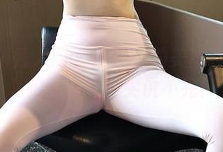 Xiuren秀人网 – 王俪丁的美脚独白：在私拍里，她其实说不完！