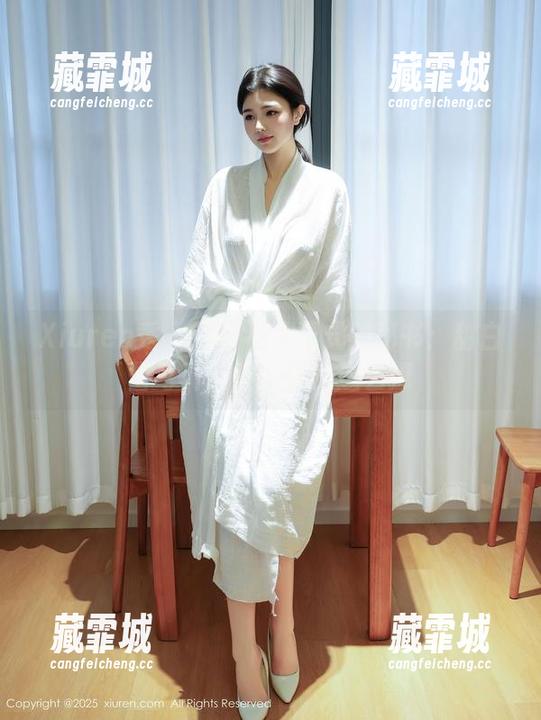 Xiuren秀人网-甜白酱 Xiuren秀人网 - 不太正式的秘书:甜白酱写真集资源竟然这么撩