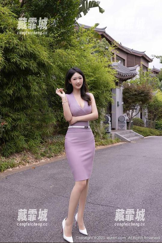 Xiuren秀人网 - 图册里满满的油亮，还是陈梵妮带你免费领略一下不一样的美丽