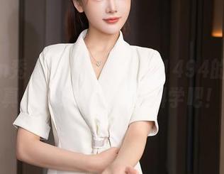 Xiuren秀人网 – 一组雨儿1494的校服写真，老天，这样不科学吧！