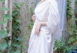 Xiuren秀人网 – 龙泽美曦的白裙私拍合集：这衣服可是我妈的哦，嘻嘻