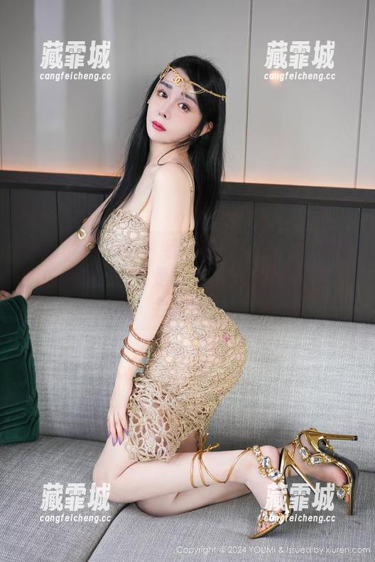 YouMi尤蜜荟-宋KiKi YouMi尤蜜荟 - 看这里——宋KiKi穿短裤的写真,究竟是腿会说话还是摄影师太会抓拍?