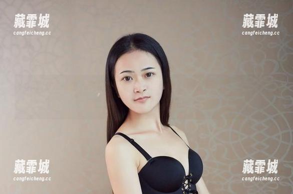 YouWu尤物馆-孟狐狸FoxYini YouWu尤物馆 - 套图来了!孟狐狸FoxYini最新力作,秘书装得这么好,是为了让人猜吗?