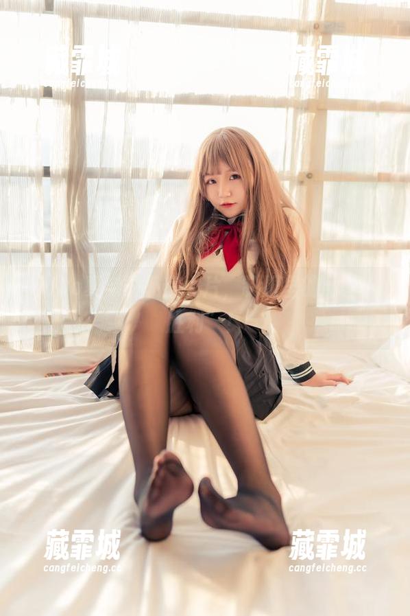 yoko夏宅 yoko夏宅的私房大片,制服里的意外“胜利”!