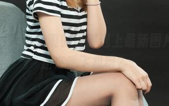 丽柜 – 当小璐璐的美脚遇上最新图片，谁还在乎飞机呀？