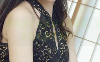 丽柜 – 图片里有由美的白色写真，你能想象图库的表情吗？