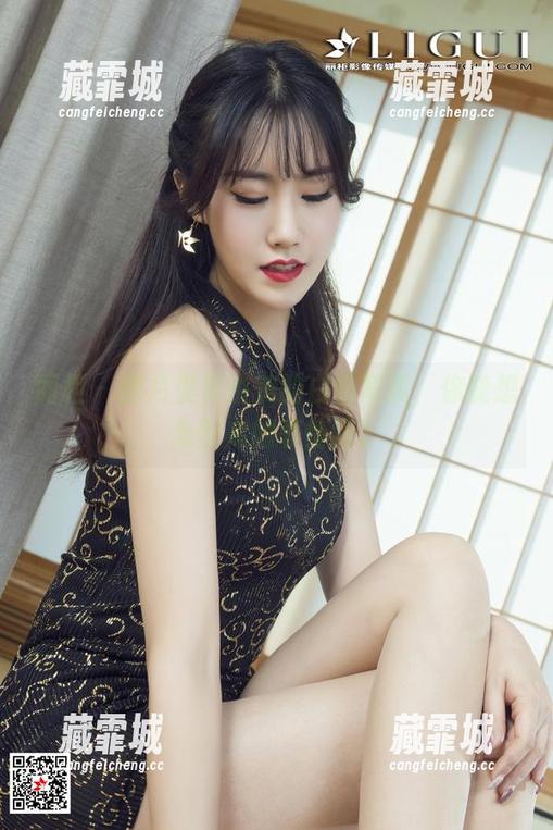 丽柜-由美 丽柜 - 图片里有由美的白色写真,你能想象图库的表情吗?