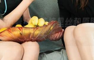 丽柜 – 别小看！菲菲裤里丝和原图的意外关联
