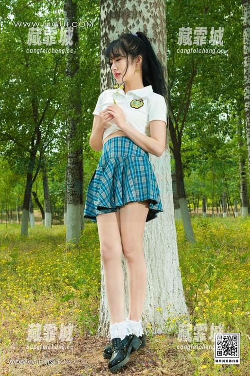 丽柜ligui - 纵使是简单的原图，妖妖的颜丝在写真中竟被赋予了一种难以言喻的吸引力。