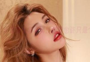 微密圈 – 于芷晴全套写真：盛宴也许只是个幌子？