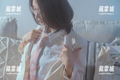 云溪溪 原图流出:云溪溪和搭子,那种青涩的、稚嫩的感情,真让人感同身受。
