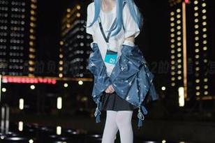 私拍照片里，你的负卿和上海萤火虫D2的邂逅，怎么会？！