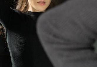 克拉女神 – 杨暖给你上课：怎么让自拍轻松搞定，图片下载也不再是难事！