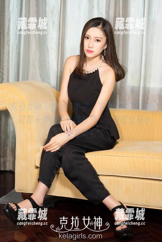 克拉女神 - 蕾丝与芊芊，下载这本写真集，叮咚一声新世界就打开了，里面全是小惊喜吧？