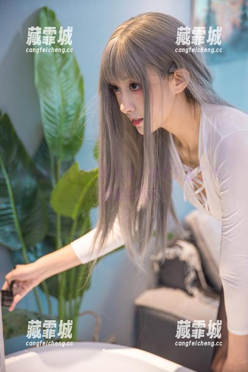冬马路纱 冬马路纱的护士写真集:这不只是工作,还有甜蜜的暗示!