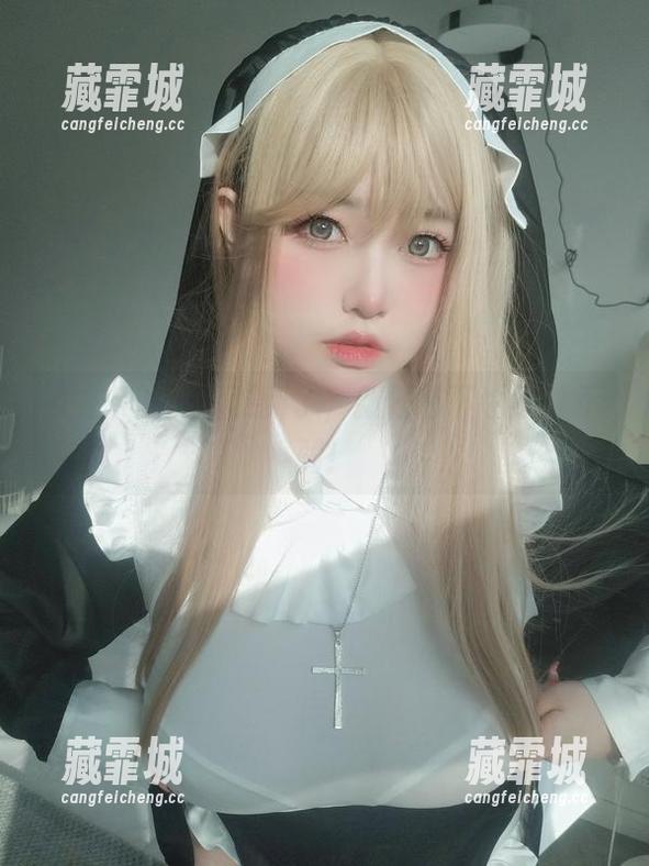 女主K 女主K的美图更新了,新任部下也不甘示弱!