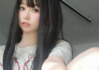 女主K的连衣裙：在墙上的壁纸里，藏着不被说出的日常