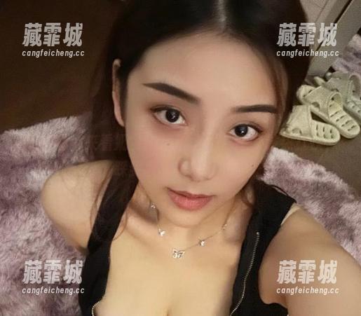 奶雯 微密圈 - 来看奶雯的美脚原图分享,趁热打铁,踩到我的小心心上!
