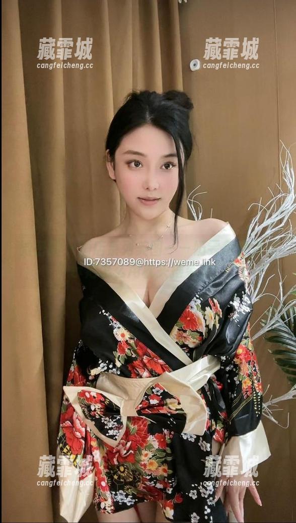 微密圈 - 酒店系列美图——奶雯免费为你示范怎么用枕头摆姿势！