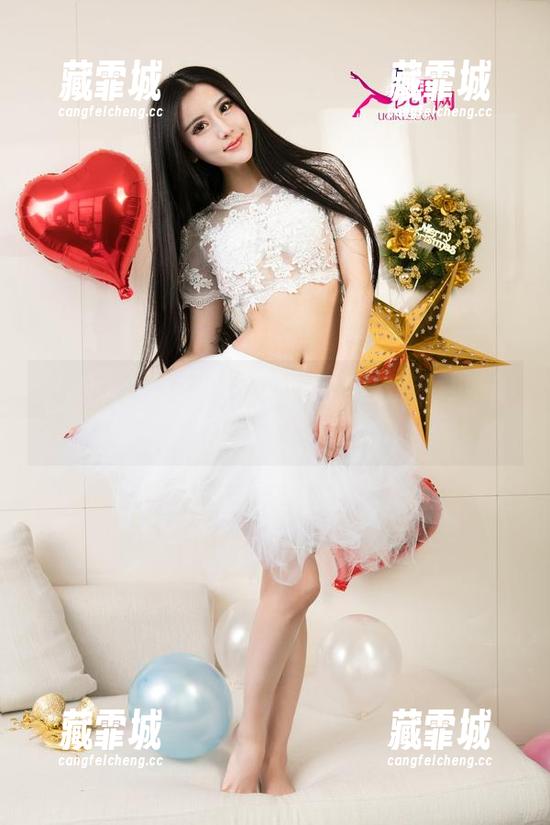尤果网-王瑞儿 尤果网 - 私拍里的王瑞儿,白衬衫让她的灵魂都透出来了。