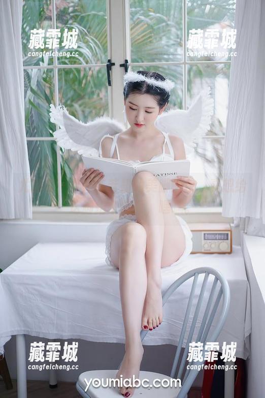 尤蜜荟-H杯陈若初 尤蜜荟 - H杯陈若初的美脚图包,真想给这脚拍个特写,嘿嘿。