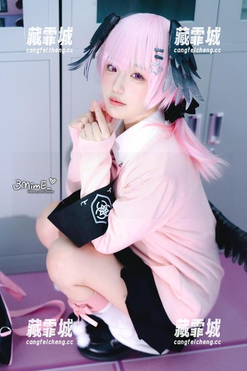 弥美Mime 弥美Mime私拍新作,魔法少女争奇斗艳,尤其黑猫那个造型,不知道在想什么呢?