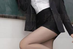 水蓝和服中的私房感，抖娘利世竟然还能这么潇洒