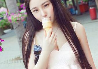 推女神 – 黄歆苑chobits的美脚作品，图片里到底藏了什么？