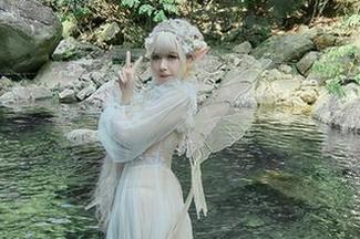 私拍时光，无颜小天使wy与吉他妹妹的互动资源，好像能听见旋律。