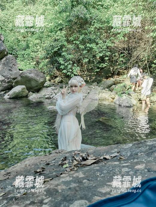 无颜小天使wy 私拍时光,无颜小天使wy与吉他妹妹的互动资源,好像能听见旋律。