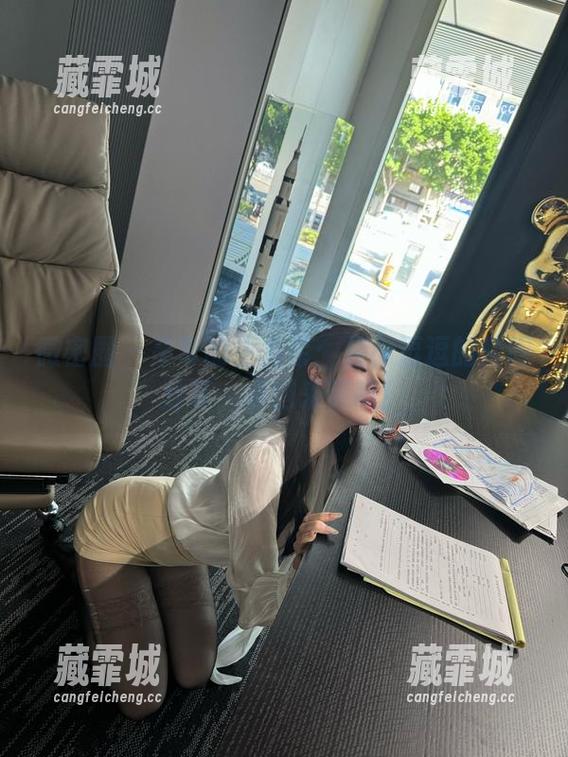 是小逗逗 微密圈 - 吊带的主力军:是小逗逗的套图分享,点进来瞧瞧!